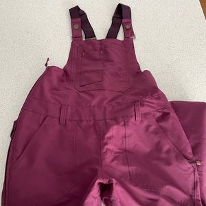 Roxy snow bibs. Size small. Worn twice